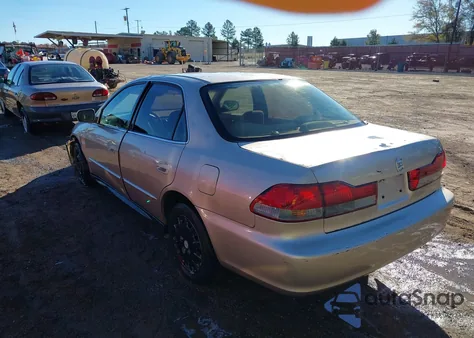 2002 Honda Accord 2.3 Lx z USA, uszkodzony, nr VIN 1HGCG56432A073927